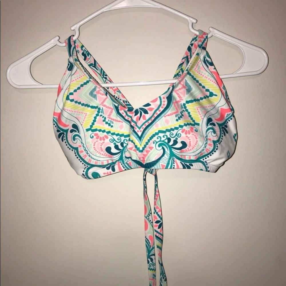 Women’s bathing suit top